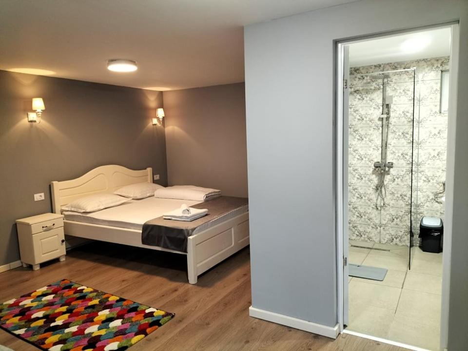Casa Justin Hotel Gura Humorului Luaran gambar